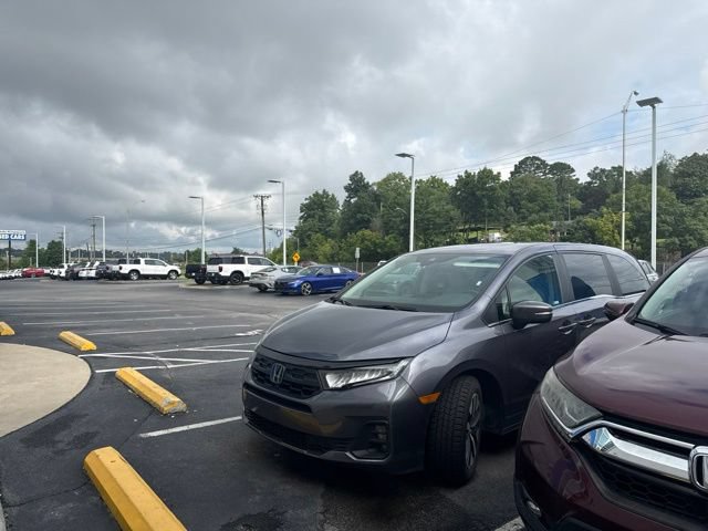 Used 2025 Honda Odyssey EX-L image 3