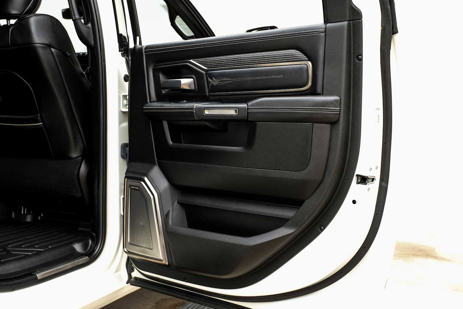 Used 2020 RAM 2500 Limited image 47