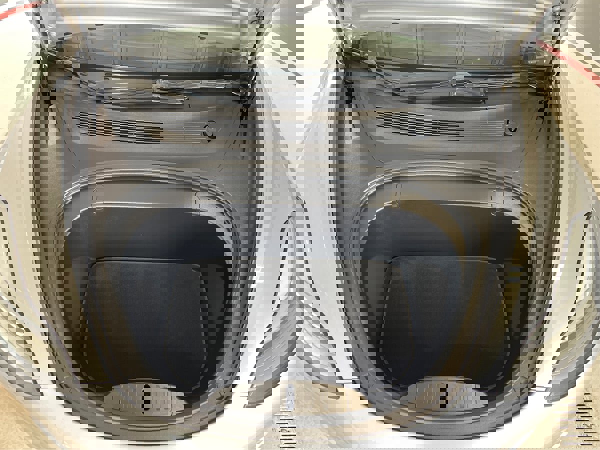 Used 2018 Tesla Model 3 Long Range image 11