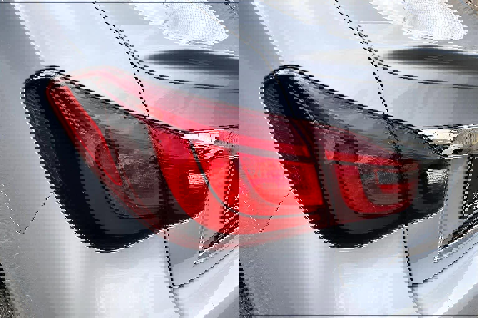 Used 2018 INFINITI Q70 L 3.7 image 28