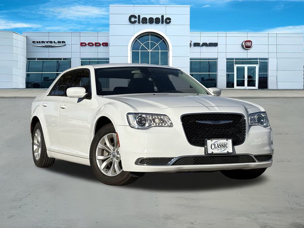 Used 2022 Chrysler 300 Touring video 1