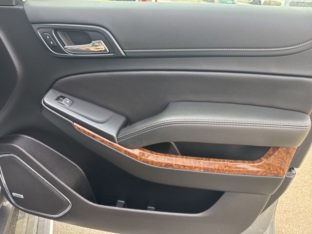 Used 2020 Chevrolet Suburban Premier image 36