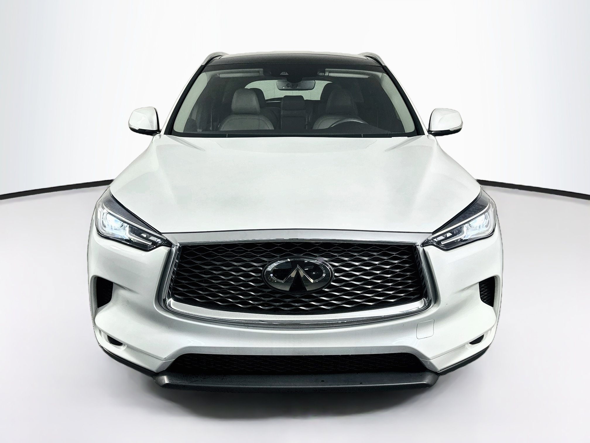 Used 2023 INFINITI QX50 Luxe FWD image 2