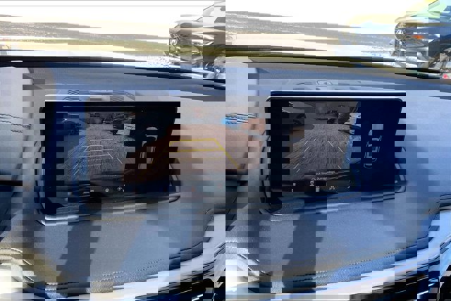 Used 2023 Acura MDX SH-AWD w/ Technology Package image 21