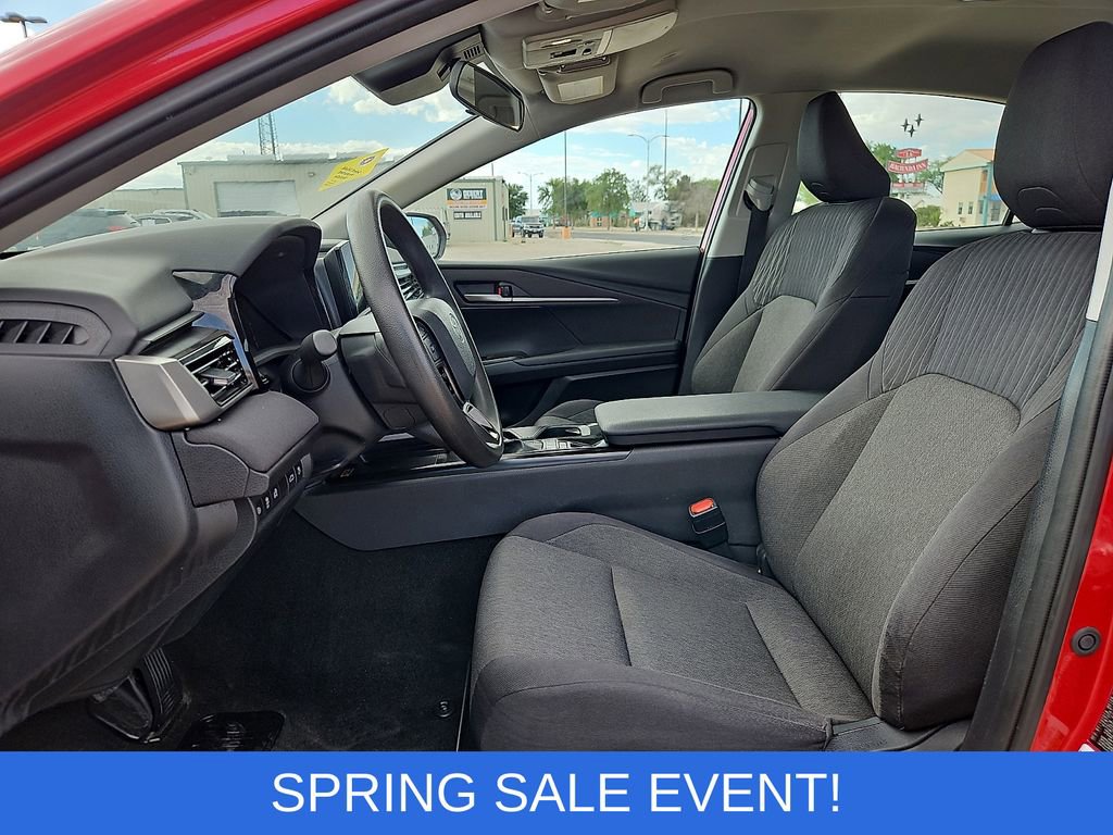 Used 2025 Toyota Camry LE image 15