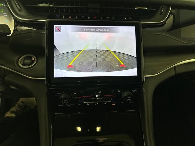 Used 2023 Jeep Grand Cherokee 4WD 4xe image 22