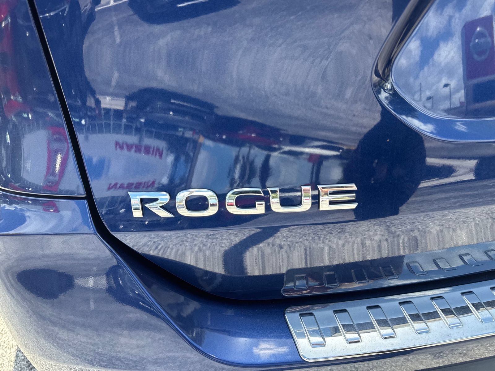 Used 2019 Nissan Rogue SV AWD/4WD image 15