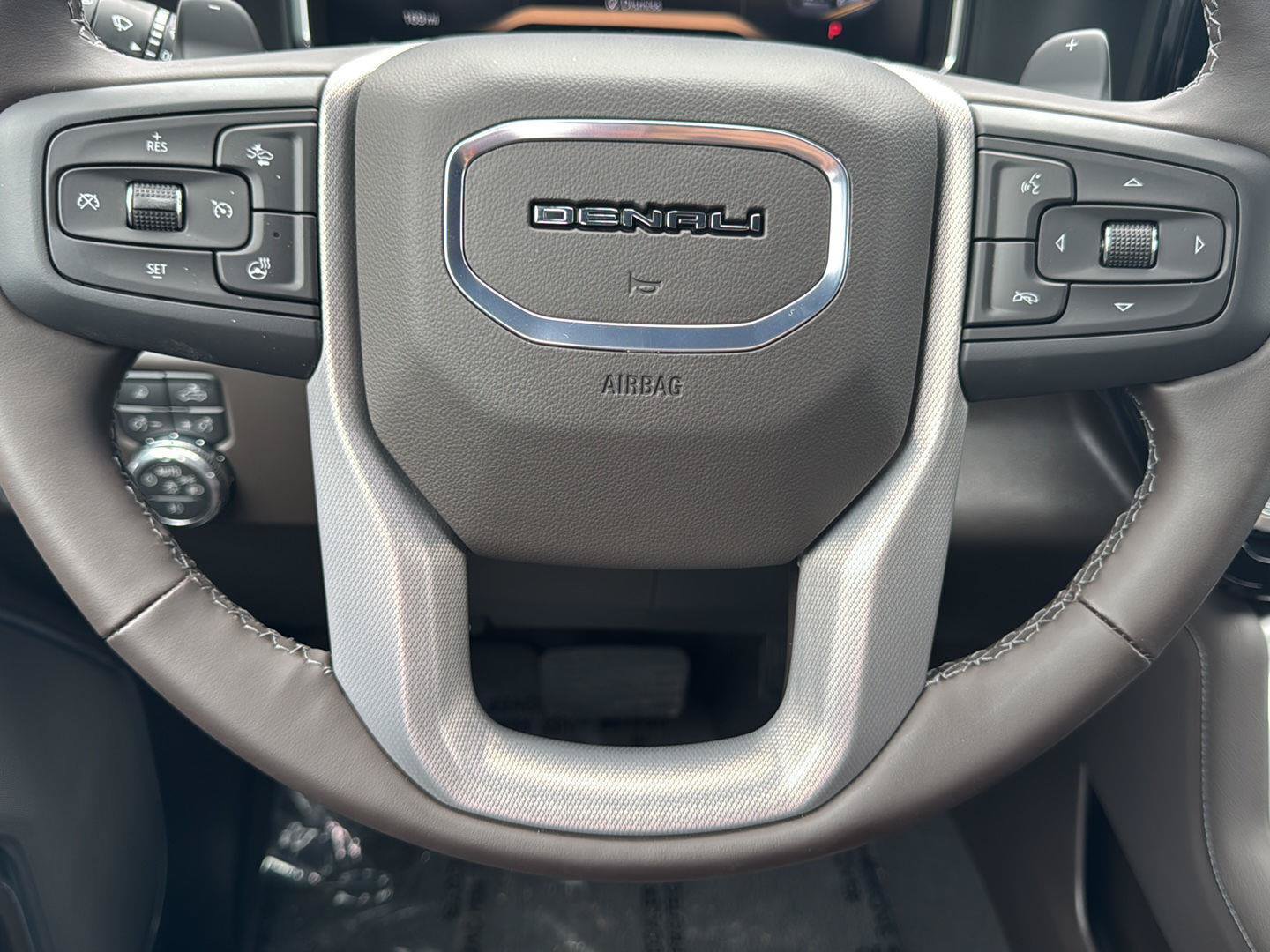 New 2026 GMC Sierra 1500 Denali w/ Denali Reserve Package AWD/4WD image 8