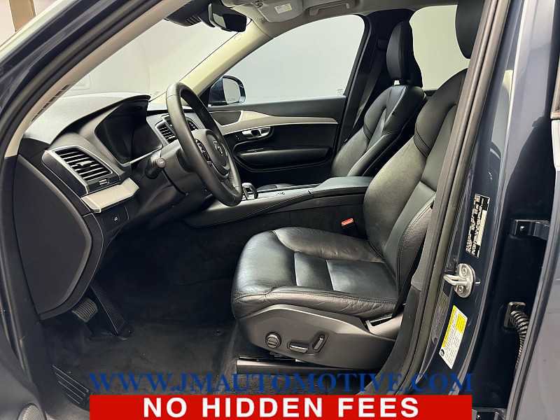 Used 2023 Volvo XC90 B5 Core w/ Protection Package Premier image 12