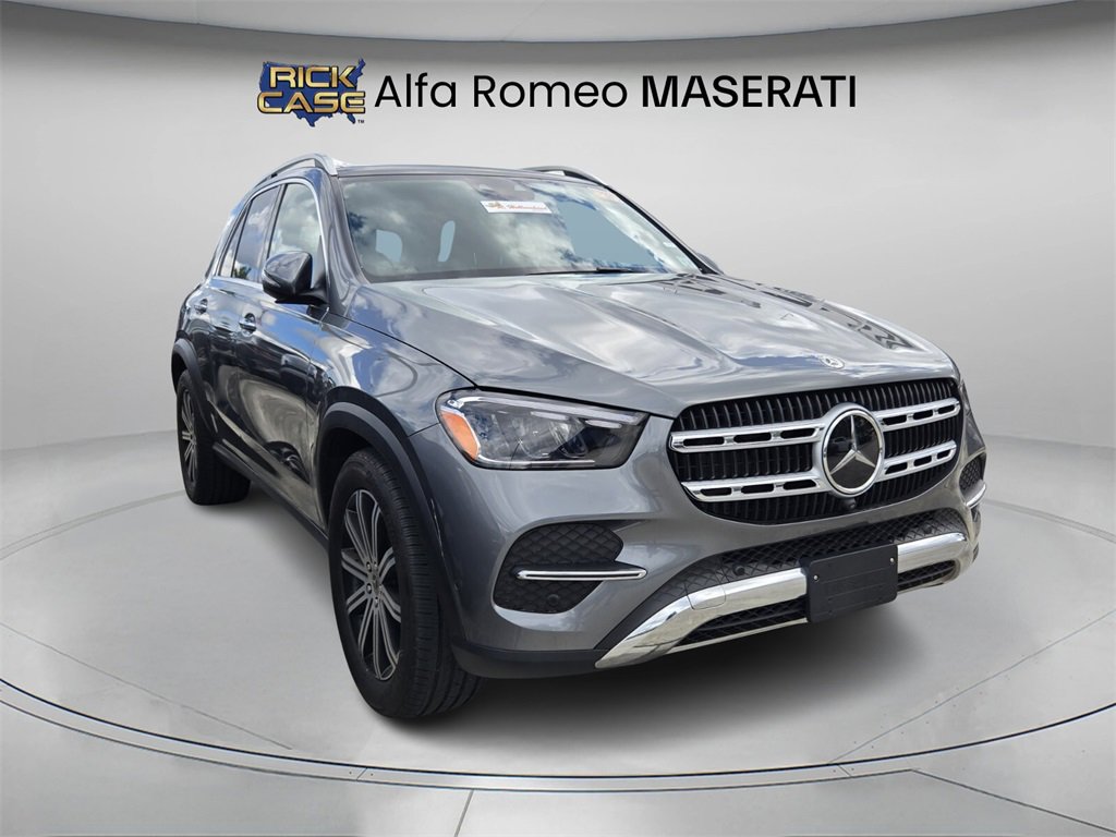 Used 2025 Mercedes-Benz GLE 450e 4MATIC image 4