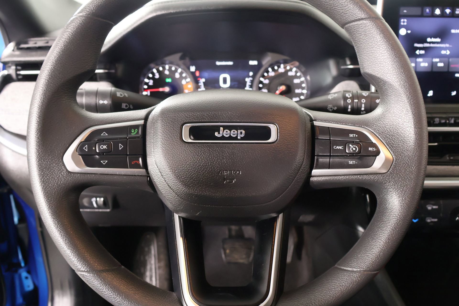 Used 2024 Jeep Compass Sport image 3