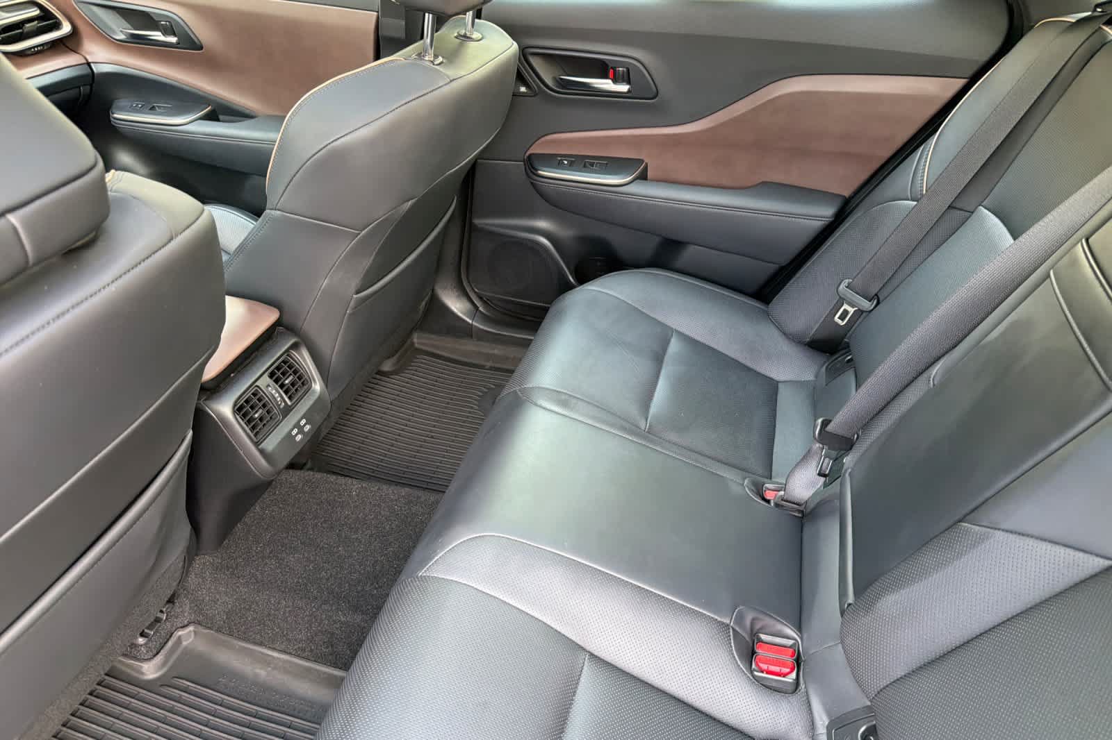 Used 2023 Toyota Crown AWD/4WD image 4