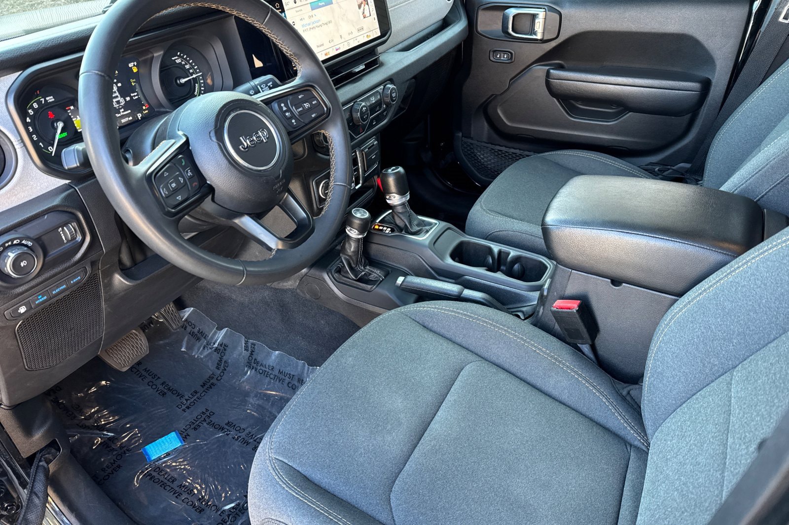 Used 2024 Jeep Wrangler Unlimited image 10