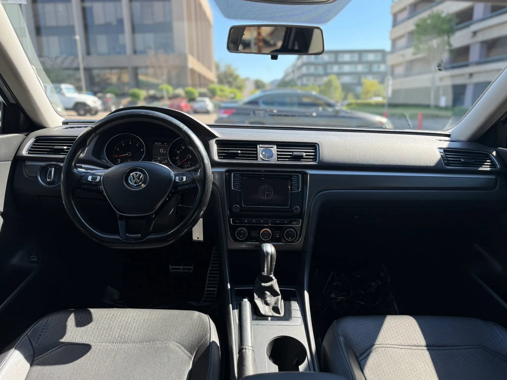 Used 2017 Volkswagen Passat 1.8T R-Line image 10