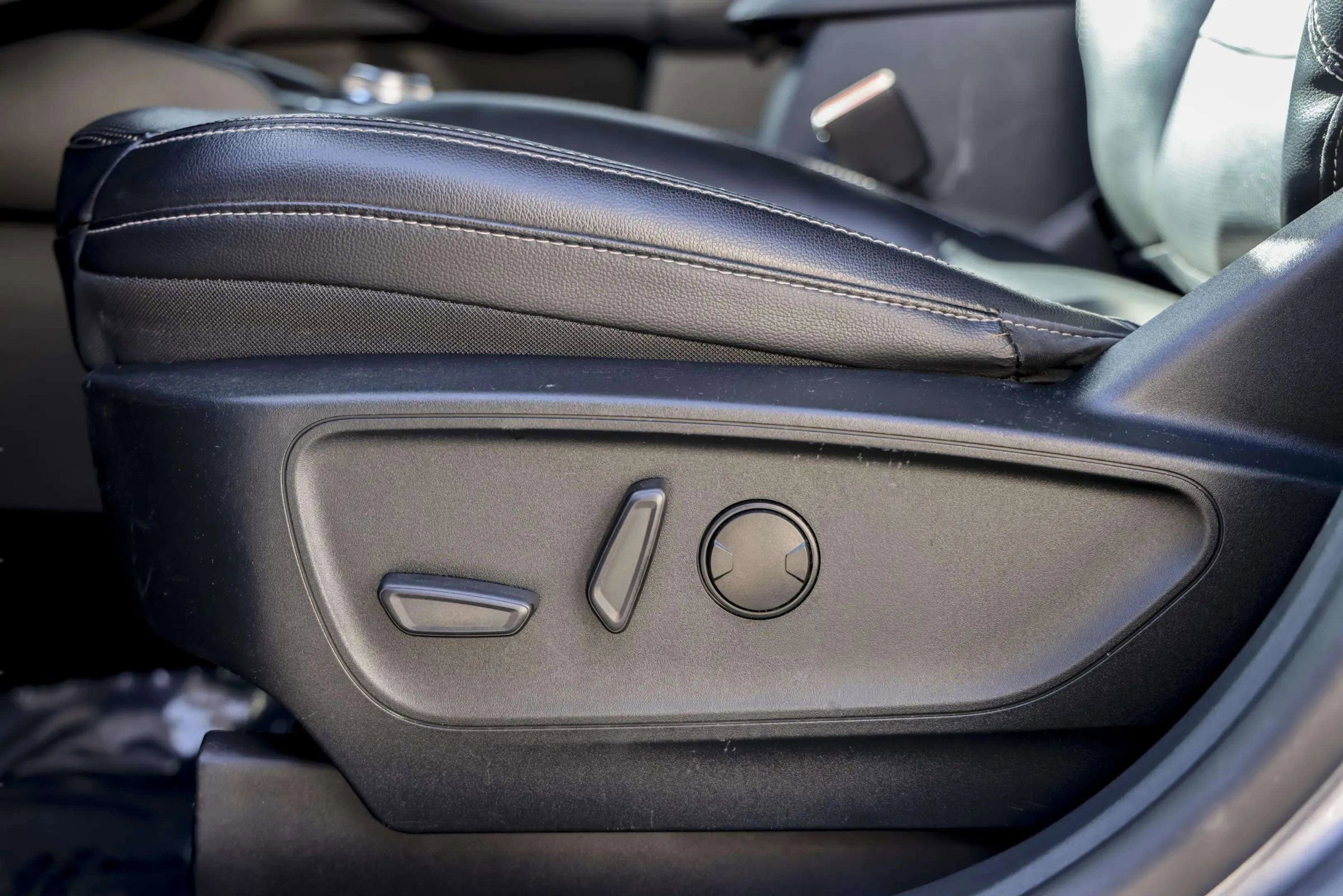 Used 2021 Ford Escape SEL image 18