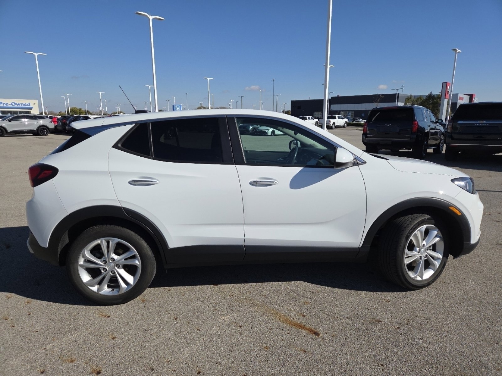 Used 2023 Buick Encore GX Preferred w/ Cold Weather Comfort Package image 19