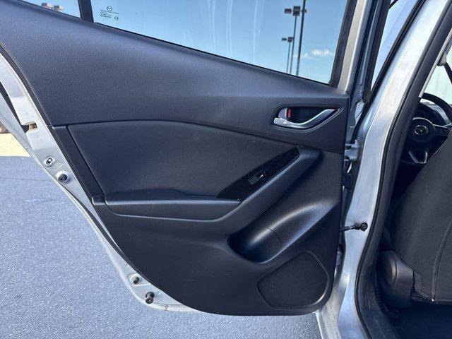 Used 2017 MAZDA MAZDA3 Sport w/ Preferred Equipment Package image 24