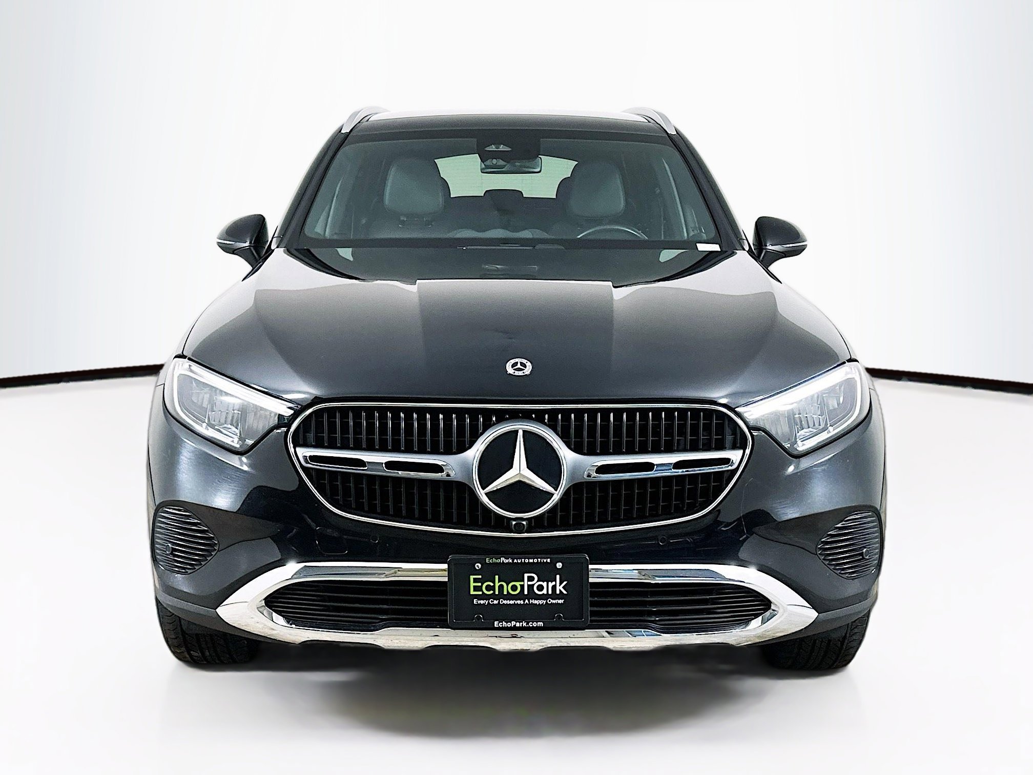 Used 2024 Mercedes-Benz GLC 300 image 2