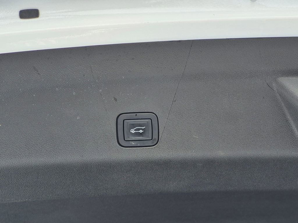 Used 2022 Chevrolet Tahoe RST w/ Luxury Package image 29