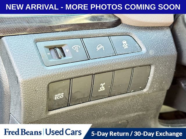 Used 2015 Hyundai Santa Fe GLS image 12