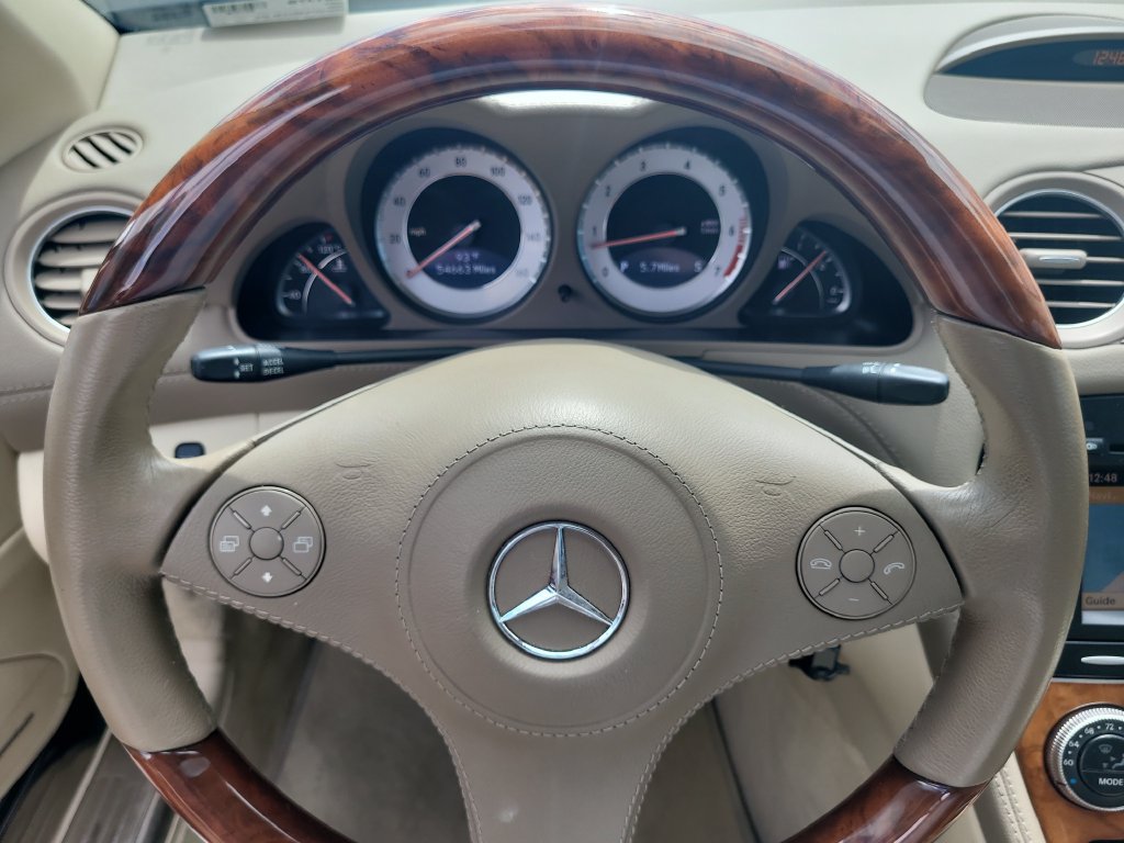 Used 2009 Mercedes-Benz SL 550 image 24