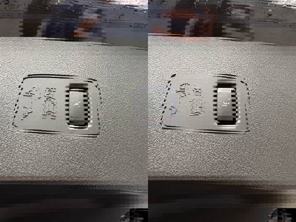 New 2026 Lincoln Corsair Premiere image 18