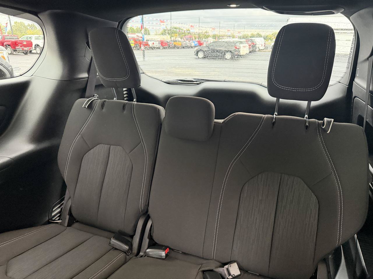 Used 2024 Chrysler Pacifica Touring FWD image 18