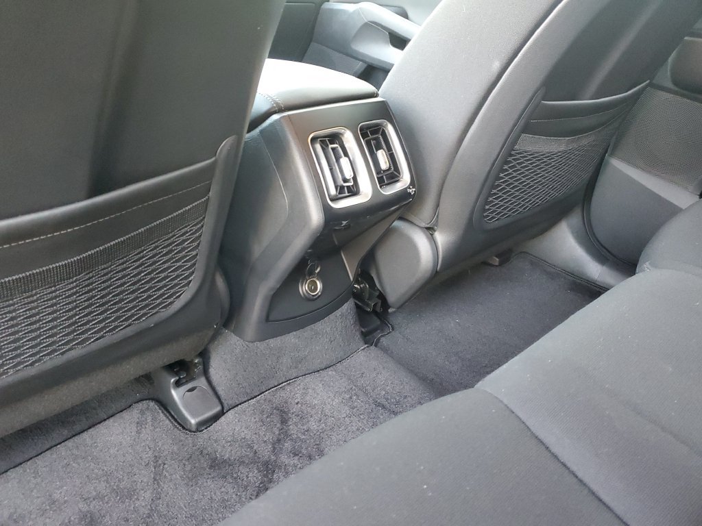 Used 2025 Kia Sorento LX FWD image 14
