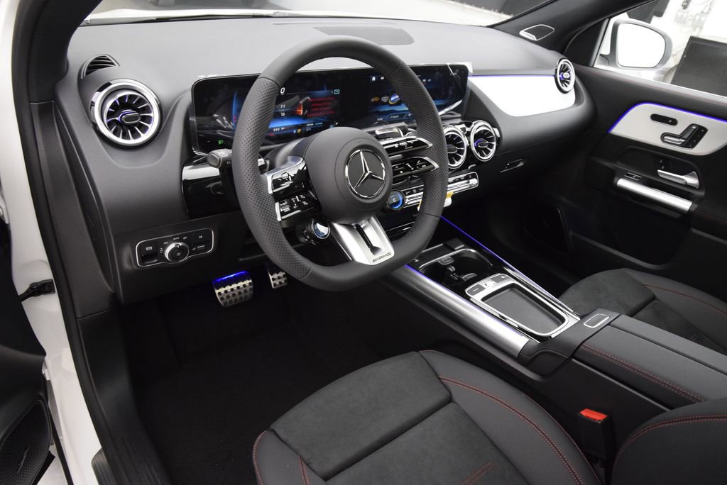 New 2026 Mercedes-Benz GLA 35 AMG 4MATIC image 21
