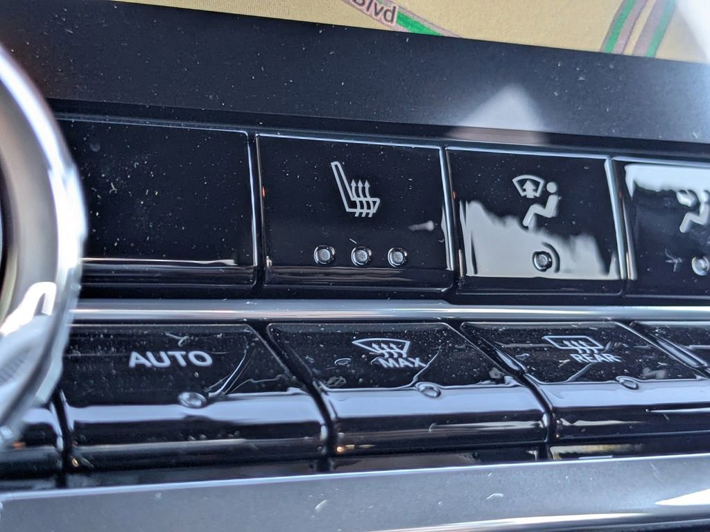 New 2025 Chevrolet Colorado LT w/ LT Convenience Package image 24