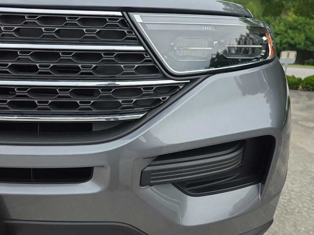 Used 2022 Ford Explorer XLT AWD/4WD image 6