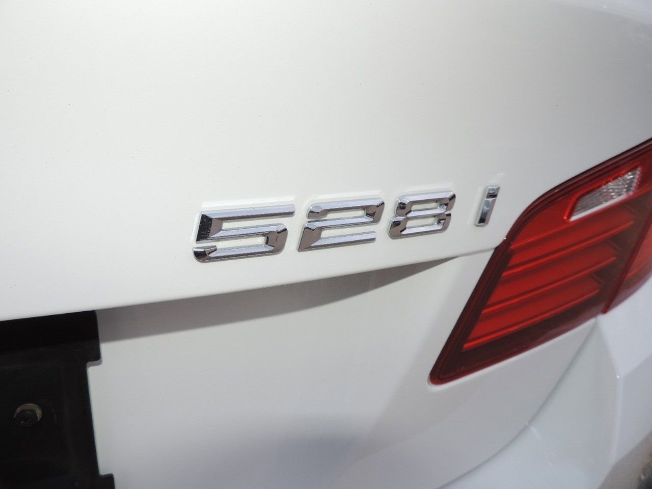 Used 2016 BMW 528i Sedan image 12