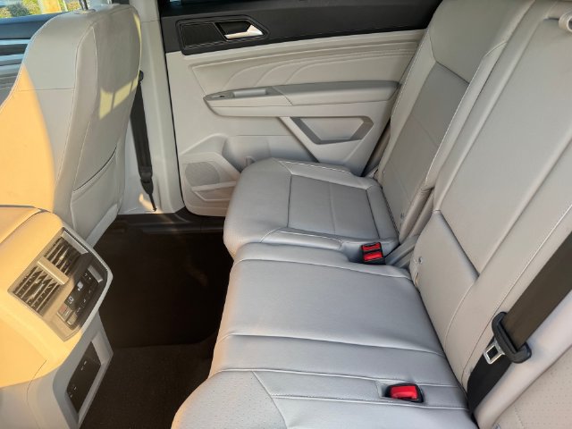 Used 2023 Volkswagen Atlas SE FWD image 26