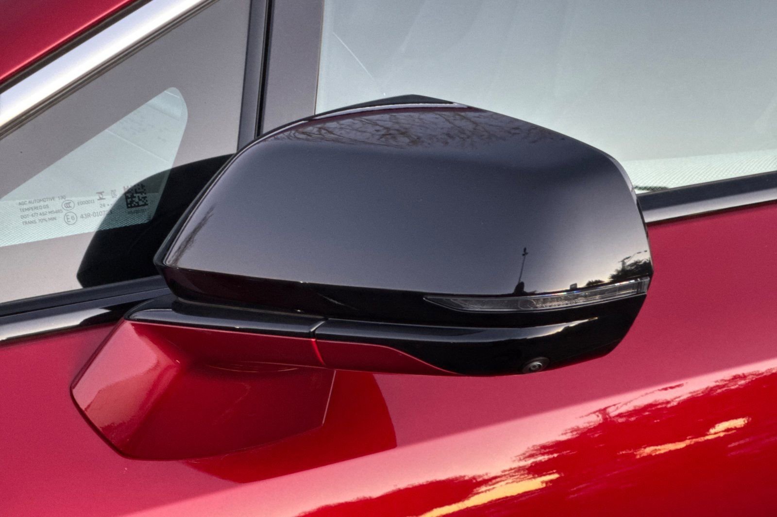 Certified 2025 Cadillac Optiq Luxury 1 image 47