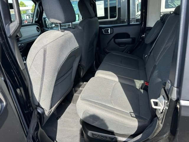 Used 2024 Jeep Wrangler Unlimited AWD/4WD image 6