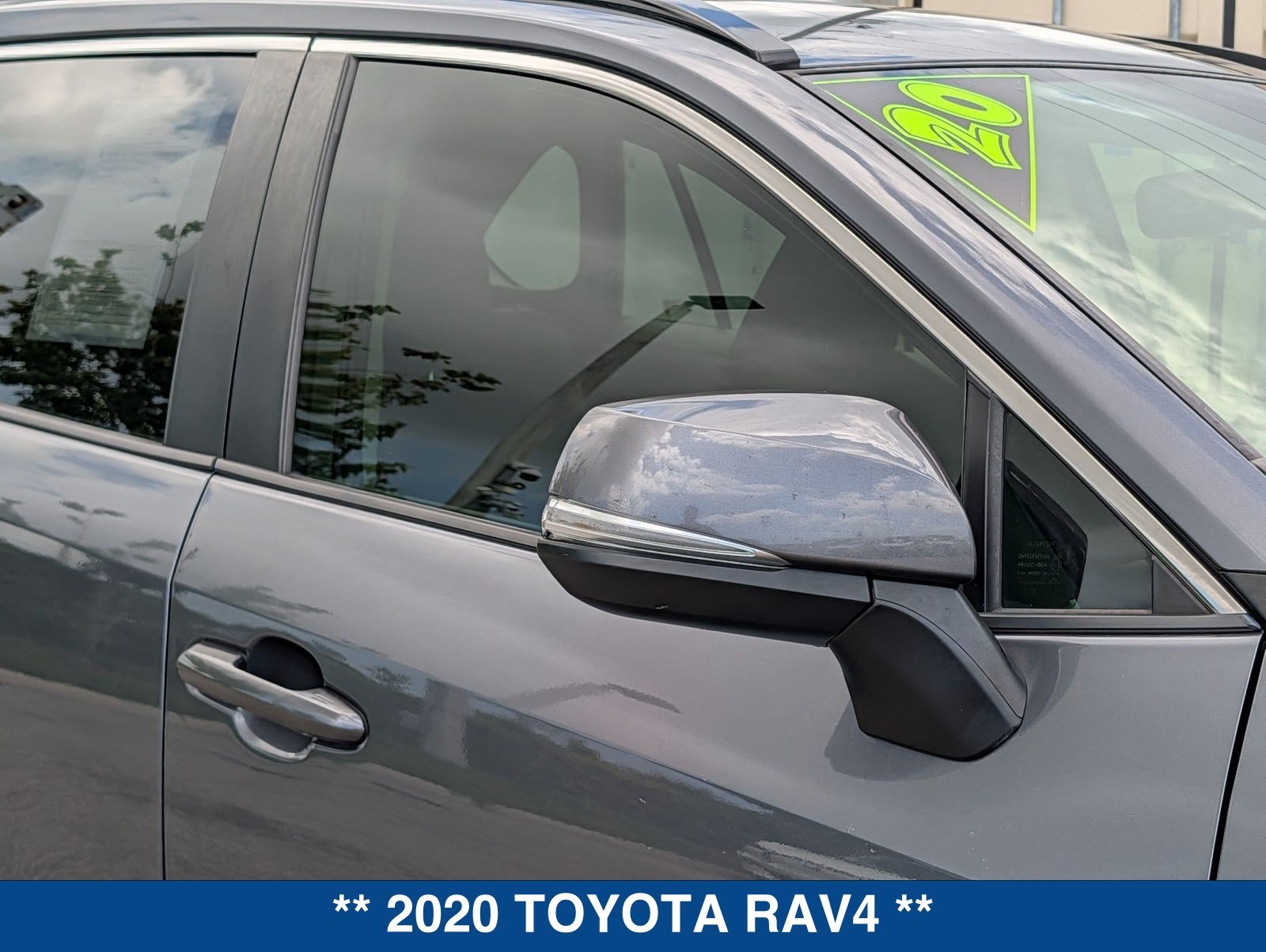 Used 2020 Toyota RAV4 XLE AWD/4WD image 11