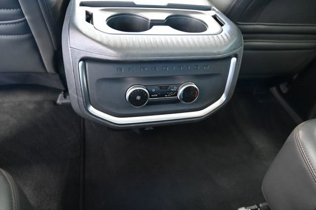 Used 2025 Ford Expedition Max Active AWD/4WD image 32