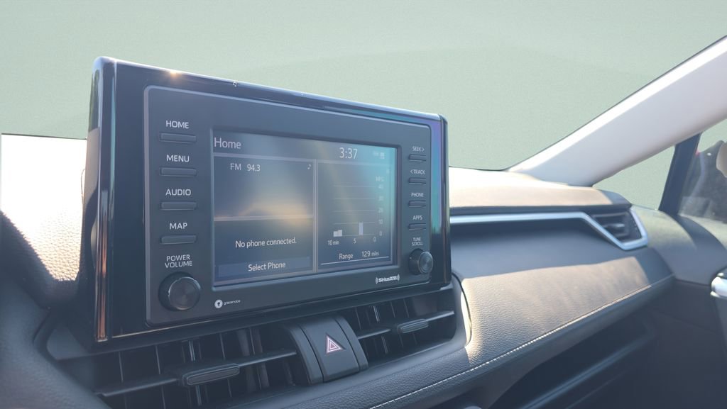 Certified 2022 Toyota RAV4 LE FWD image 14