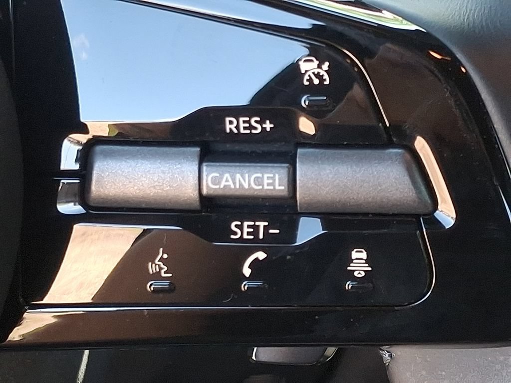 Certified 2024 Nissan Z Performance w/ Floor Mat Package RWD image 22