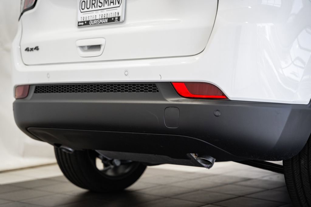 New 2026 Jeep Compass Limited image 8