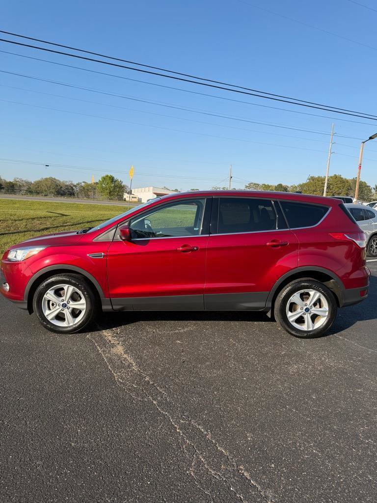 Used 2016 Ford Escape SE image 3