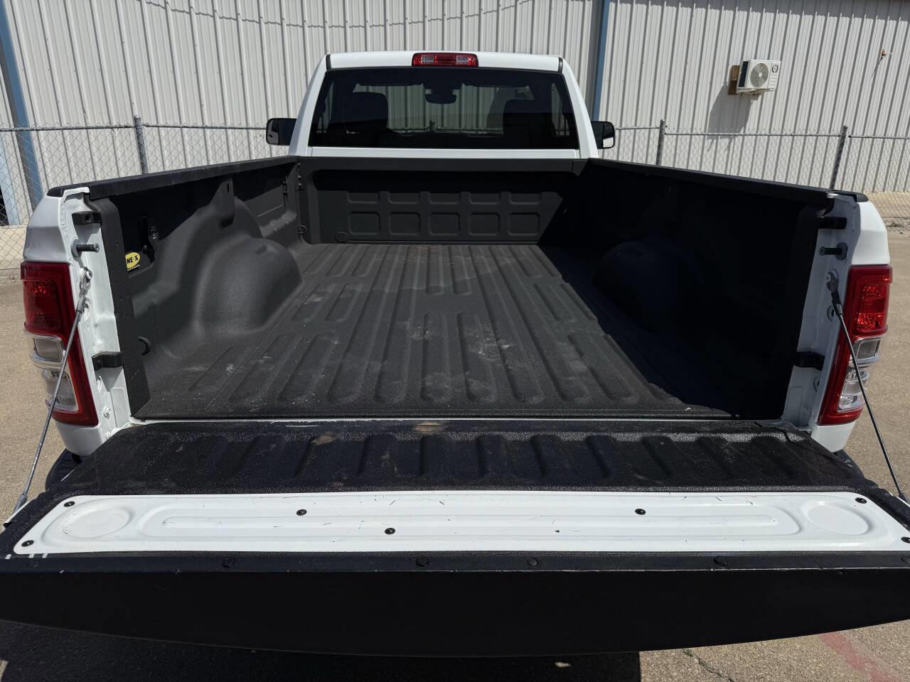 Used 2022 RAM 3500 Tradesman image 9