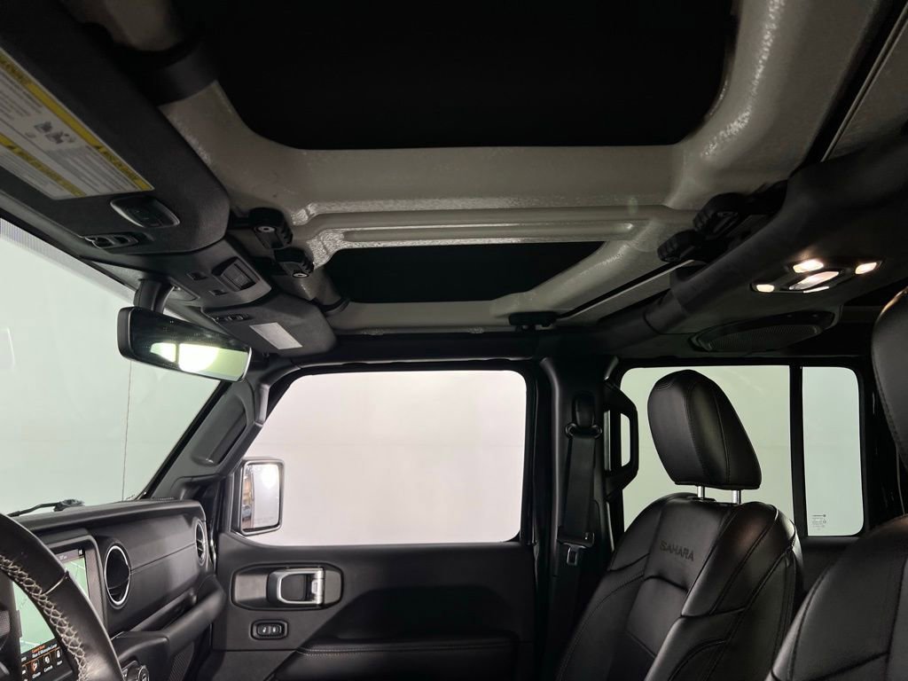 Used 2022 Jeep Wrangler Unlimited Sahara image 24