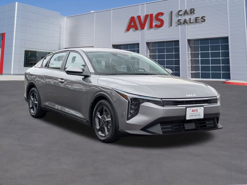 Used 2025 Kia K4 LXS image 9