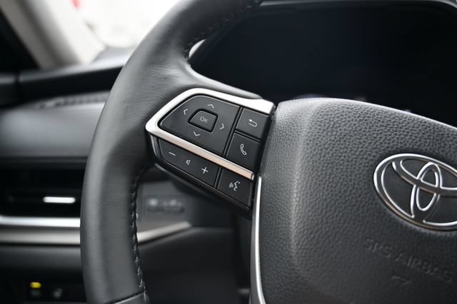 Used 2024 Toyota Grand Highlander AWD image 24