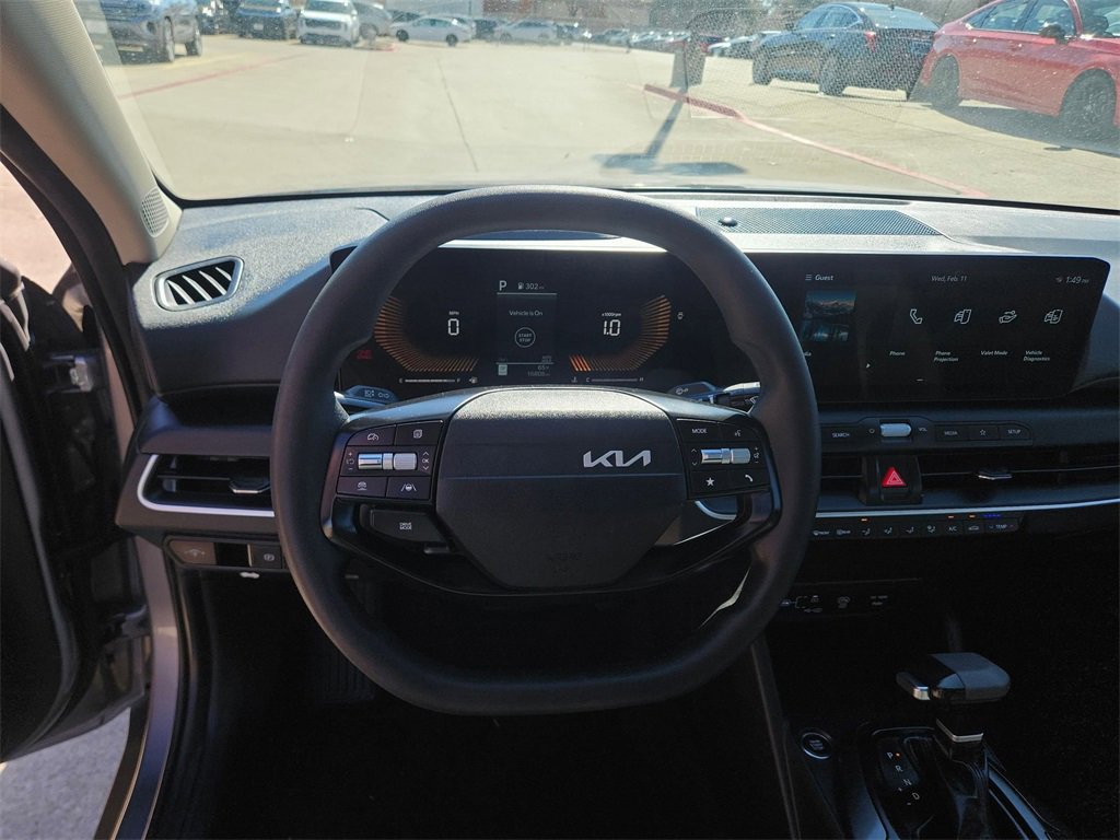 Used 2025 Kia K4 LXS image 17