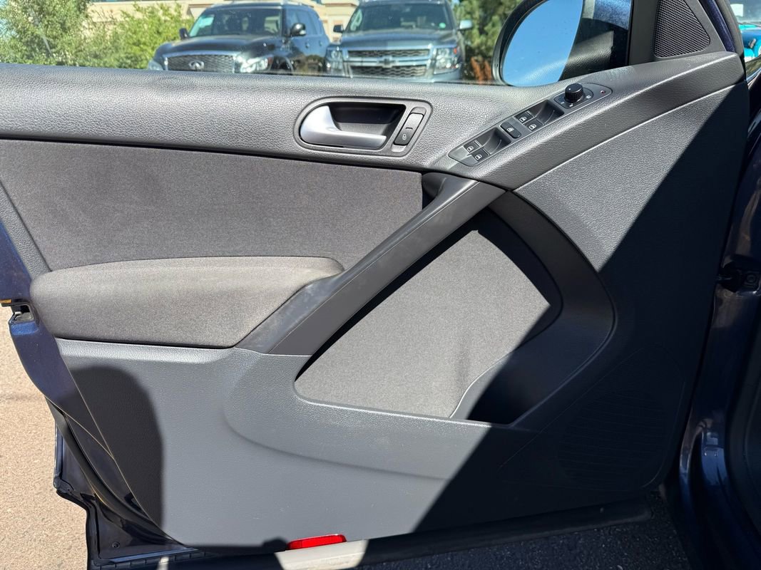 Used 2013 Volkswagen Tiguan S image 13