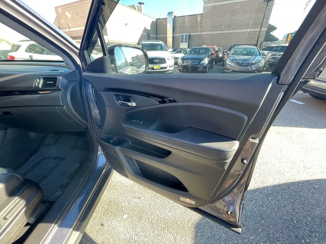 Used 2021 Honda Pilot Touring image 22