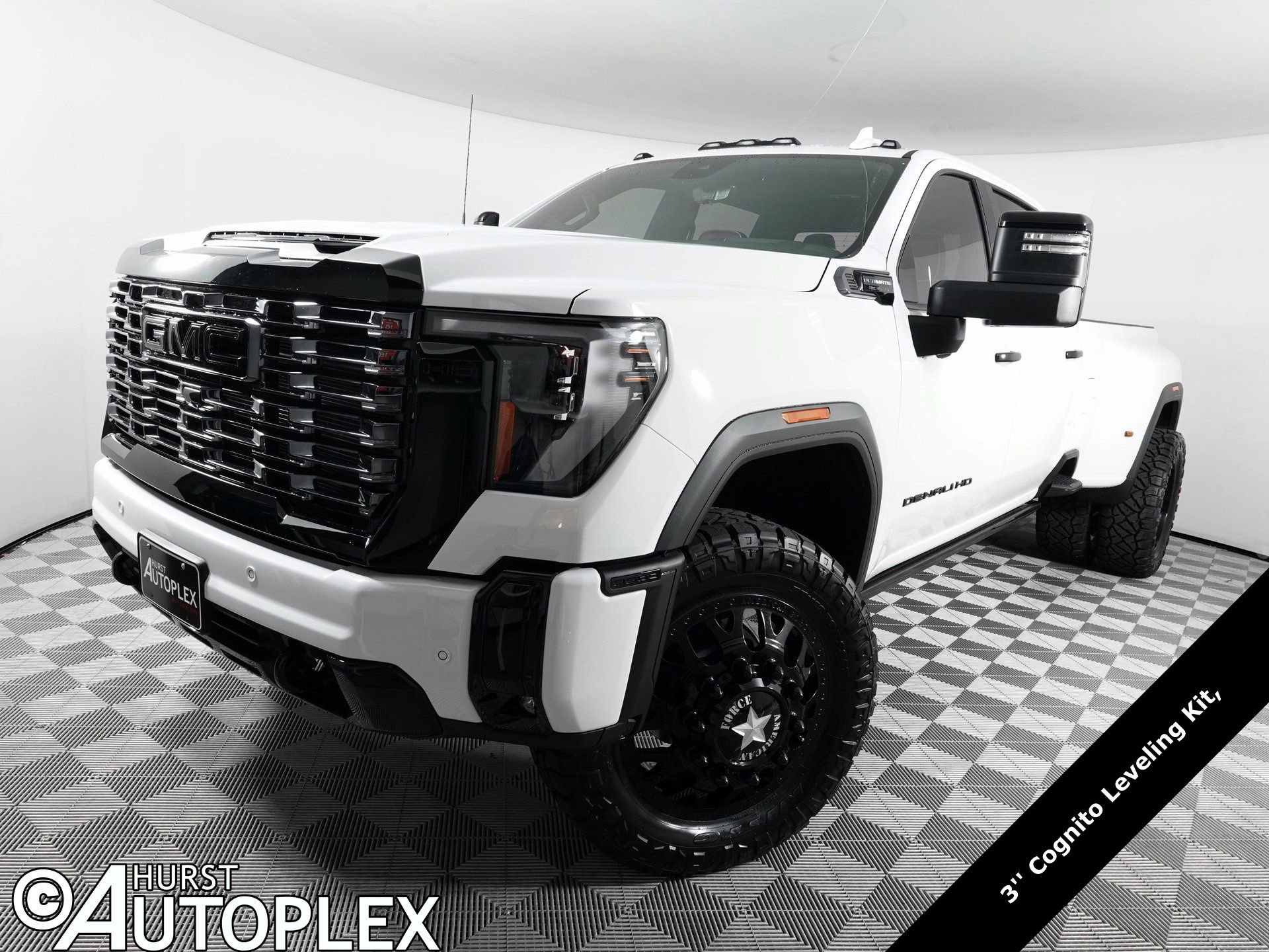 Used 2025 GMC Sierra 3500 Denali Ultimate AWD/4WD image 1