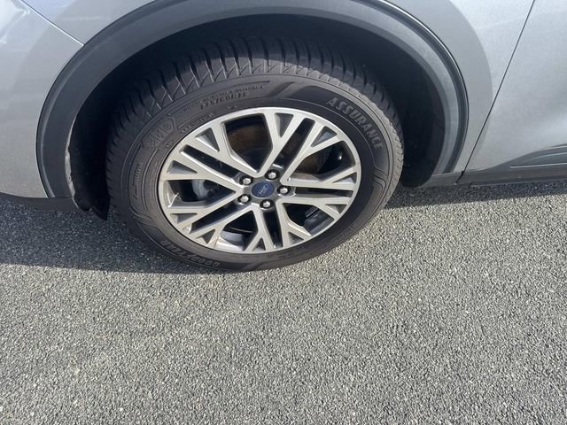 Used 2021 Ford Escape SEL image 13